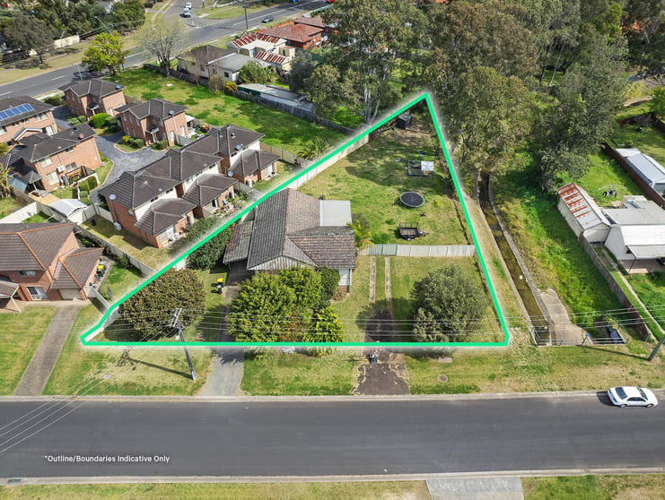 Click to view all images 21 James Street Ingleburn NSW 2565 - Image 2