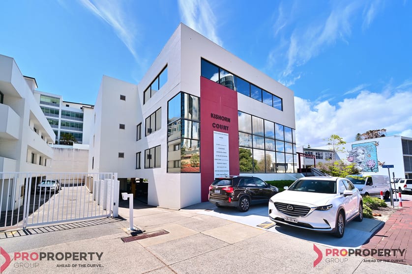 Click to view all images 2/58 Kishorn Road Mount Pleasant WA 6153 - Image 1