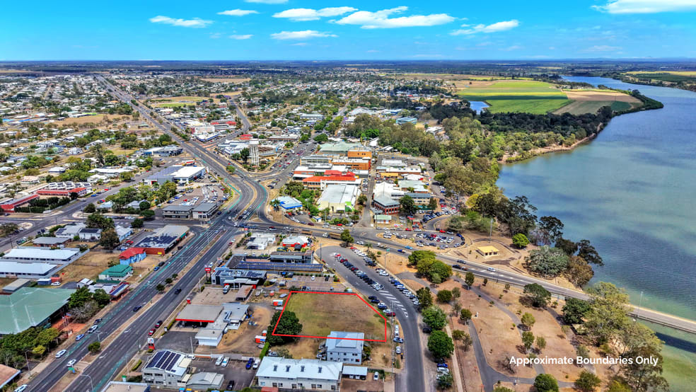 Click to view all images 88 & 90 Quay Street Bundaberg West QLD 4670 - Image 3