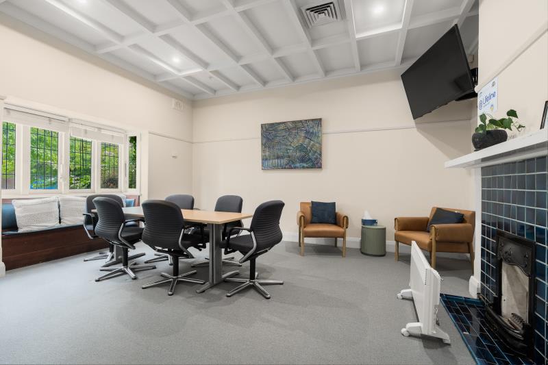 Click to view all images Central Location/1 Dora Street Orange NSW 2800 - Image 2
