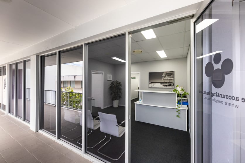 Click to view all images 15/79 West Burleigh Road Burleigh Heads QLD 4220 - Image 1