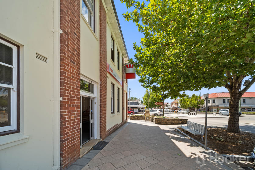 Click to view all images 157 Sharp Street Cooma NSW 2630 - Image 5
