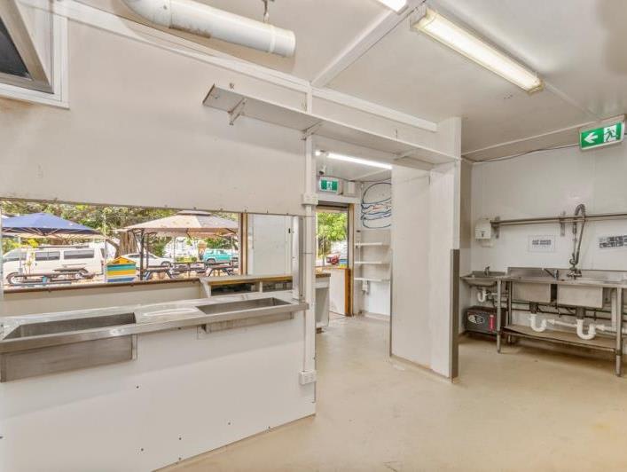 Click to view all images 21 The Strand North Ward QLD 4810 - Image 3