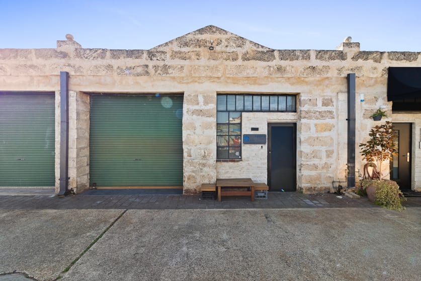 Click to view all images 9/250 Hampton Road Beaconsfield WA 6162 - Image 2