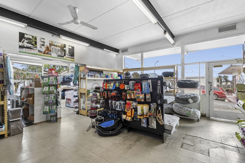 Click to view all images 297 Autumn Street Newtown VIC 3220 - Image 2