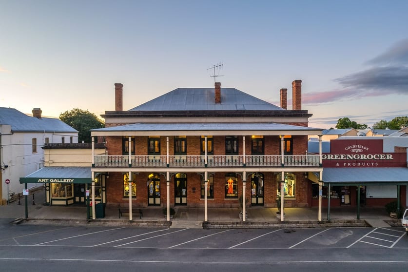 Click to view all images 59 Ford Street Beechworth VIC 3747 - Image 1