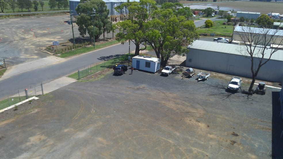 Click to view all images 17-19 Katrina Street Oakey QLD 4401 - Image 2