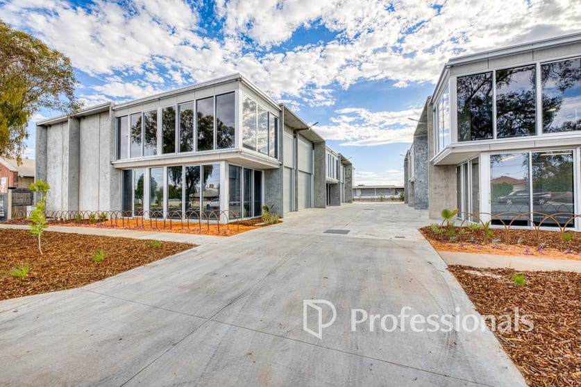 Click to view all images Warehouses 1 - 8/67-71 Eighth Street Mildura VIC 3500 - Image 3