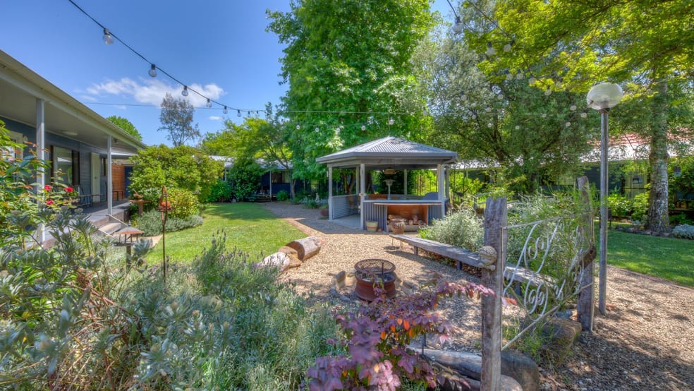 123-125 Delany Avenue Bright VIC 3741 - Image 2