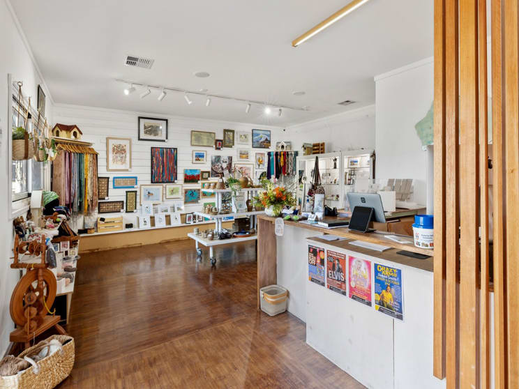 Click to view all images 33 Murradoc Road Drysdale VIC 3222 - Image 3