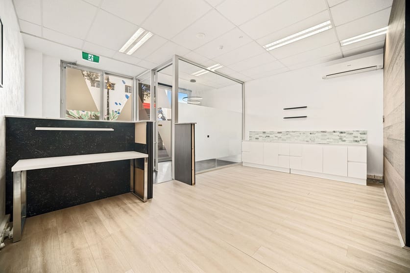 Click to view all images 4/1A The Strand Chelsea VIC 3196 - Image 3