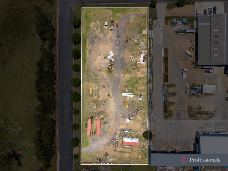 Click to view all images 298 Mann Street Armidale NSW 2350 - Image 2