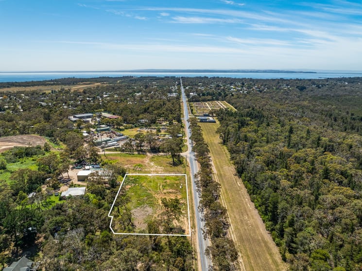212 Disney Street Bittern VIC 3918 - Image 2