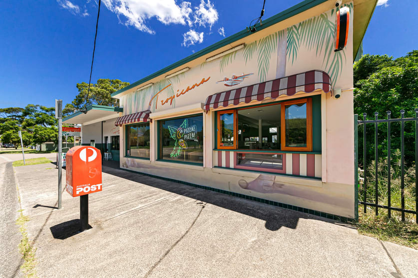 Click to view all images 61 Trafalgar Avenue Woy Woy NSW 2256 - Image 2