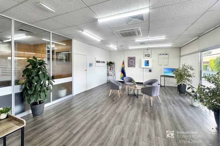 Click to view all images 14/80-88 Main Street Bairnsdale VIC 3875 - Image 3