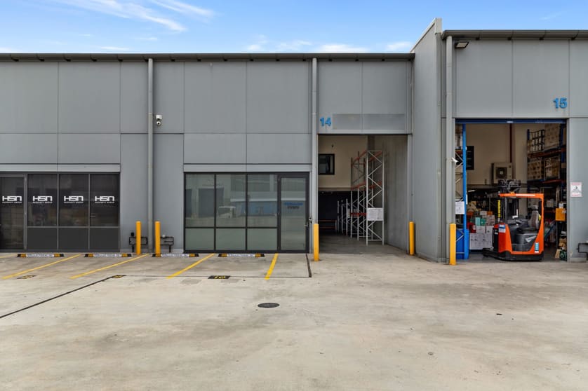 Click to view all images Unit 14 13-19 Baker Street Banksmeadow NSW 2019 - Image 1