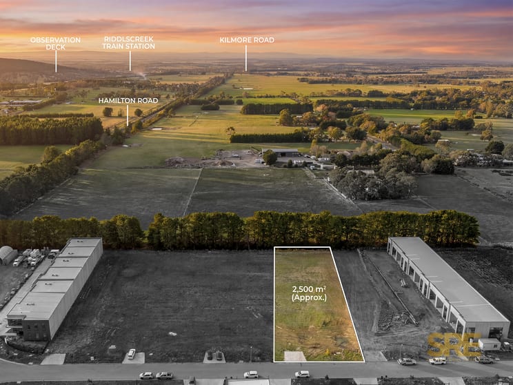Click to view all images 14 Pioneer Way New Gisborne VIC 3438 - Image 2