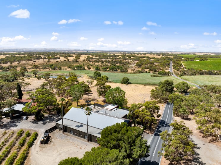 Click to view all images 290-291 Winery Road Currency Creek SA 5214 - Image 3