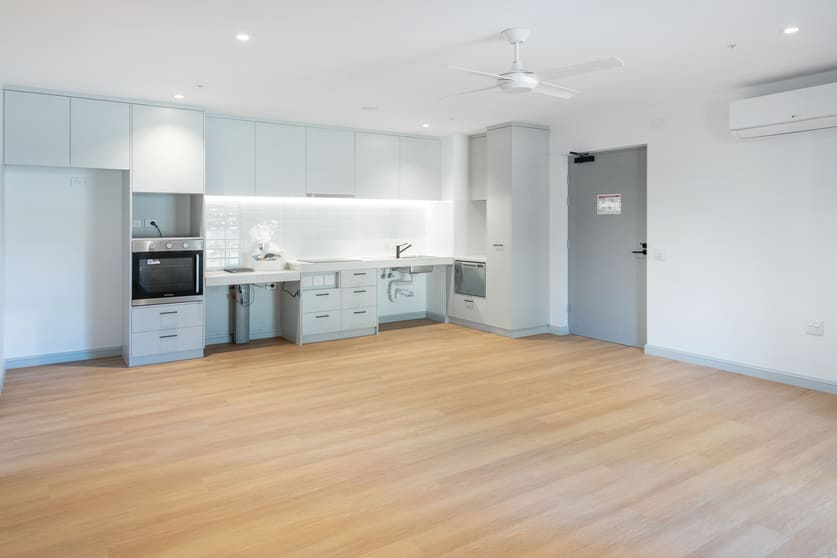 Click to view all images 29 Hocking Street Arundel QLD 4214 - Image 4