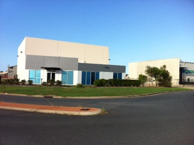 2 Platinum Court Paget QLD 4740 - Image 1