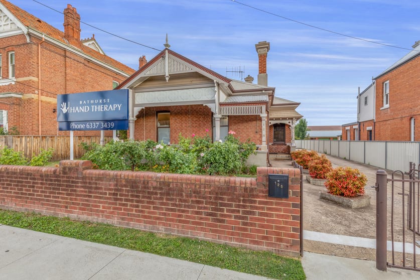 Click to view all images 125 William Street Bathurst NSW 2795 - Image 1