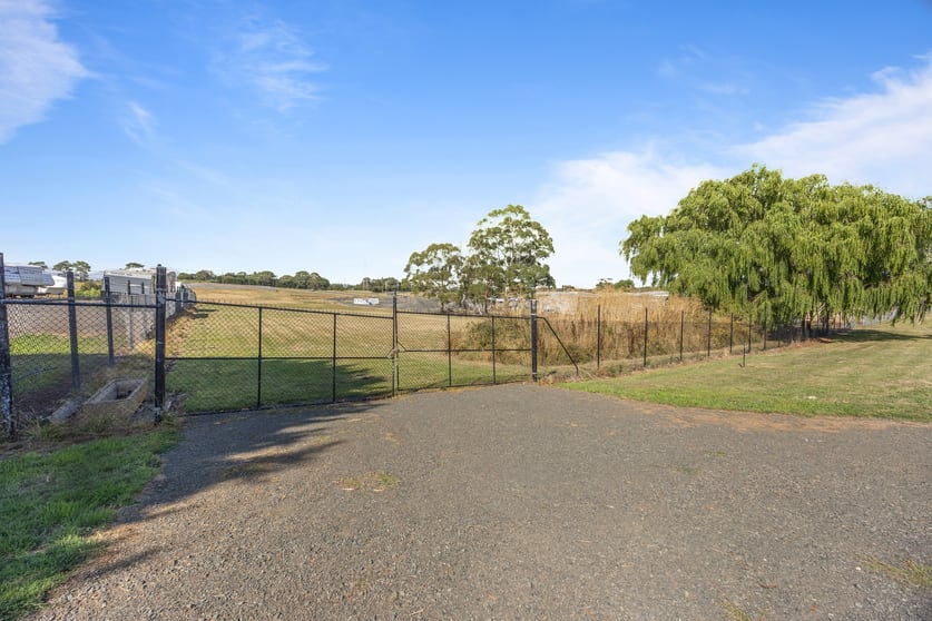 18b Mahers Road Warrenheip VIC 3352 - Image 3