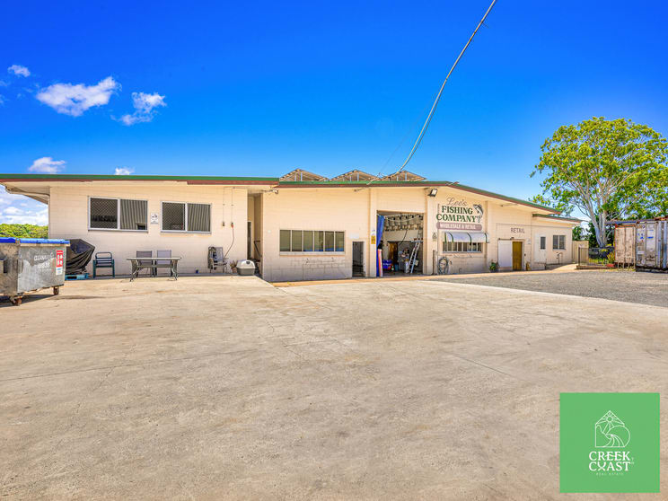 Click to view all images 4-7 Esplanade Tin Can Bay QLD 4580 - Image 2