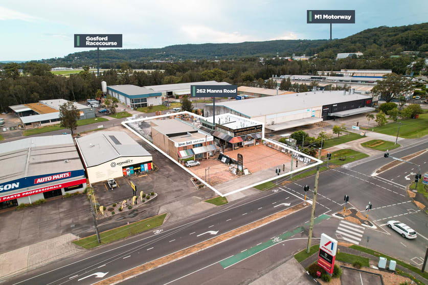 Click to view all images 262 Manns Road West Gosford NSW 2250 - Image 2
