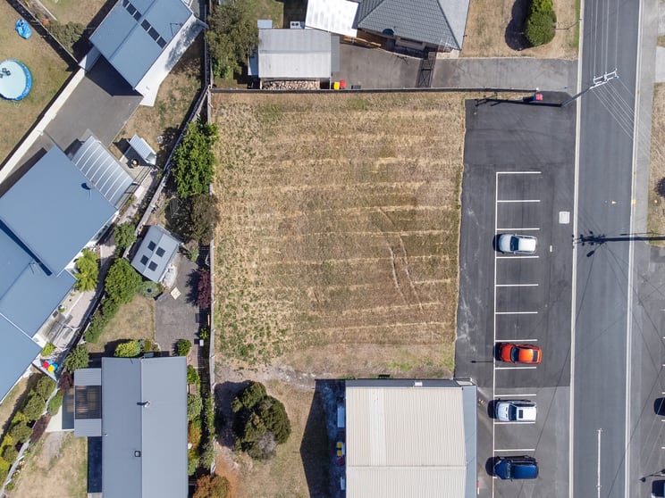 Click to view all images 3 & 5 Quinlan Crescent Shearwater TAS 7307 - Image 2