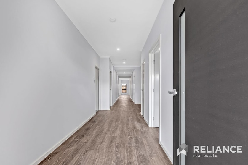 Click to view all images 21 Omar Street Wyndham Vale VIC 3024 - Image 2