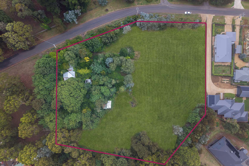 Click to view all images 49 Mulcahys Road Trentham VIC 3458 - Image 3