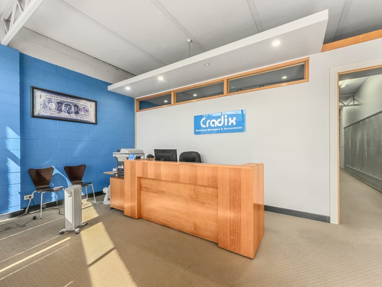 Click to view all images 211 Invermay Road Invermay TAS 7248 - Image 2