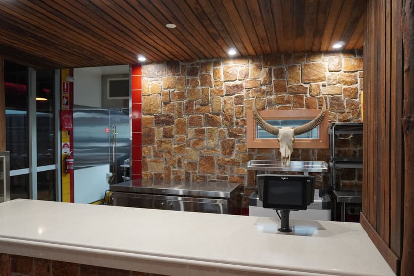 Click to view all images 16 Second Street Katherine NT 0850 - Image 3