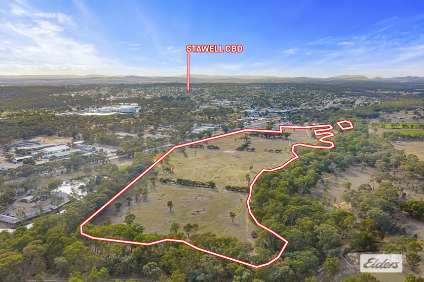 Click to view all images 14 Horsham Road Stawell VIC 3380 - Image 2