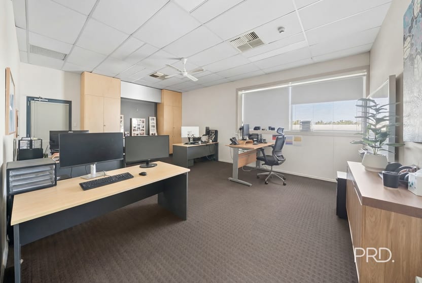 30-32 Hammond Avenue East Wagga Wagga NSW 2650 - Image 3
