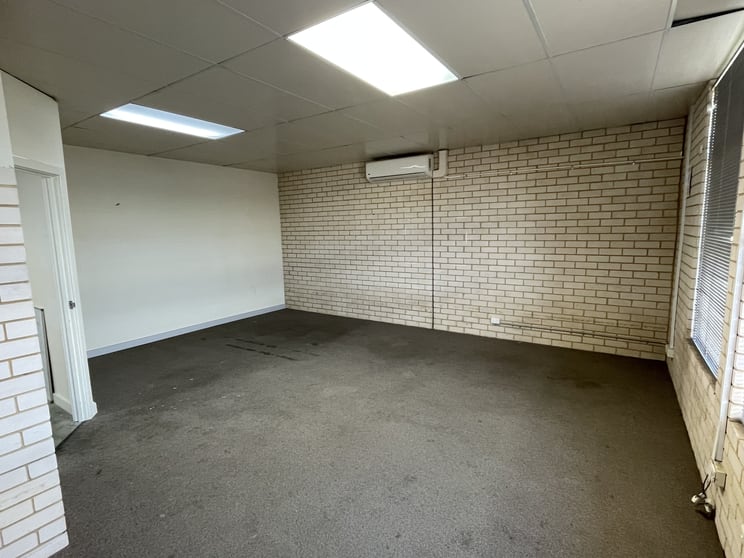 6/18 Milford Street East Victoria Park WA 6101 - Image 3