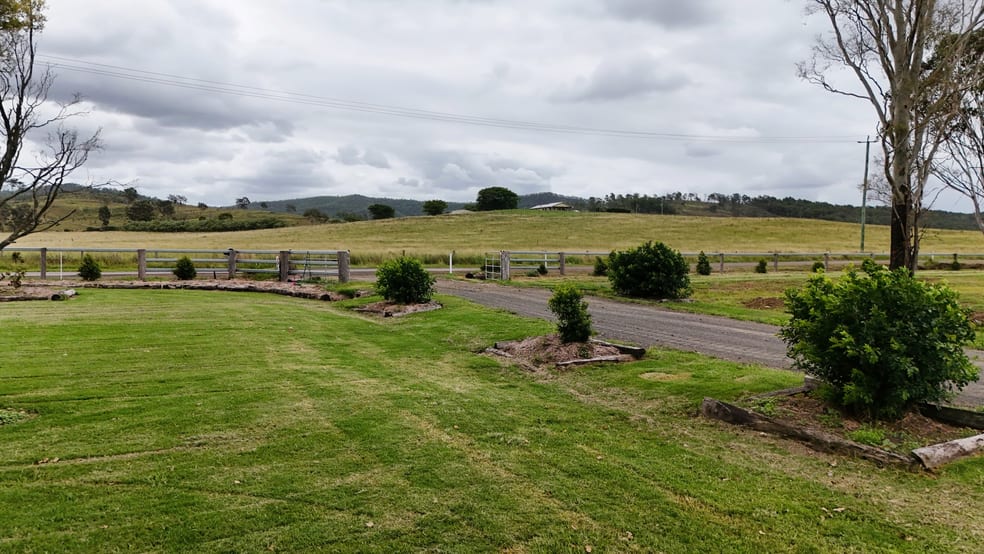 Click to view all images Holding 2/288 Round Mountain Road Laravale QLD 4285 - Image 4