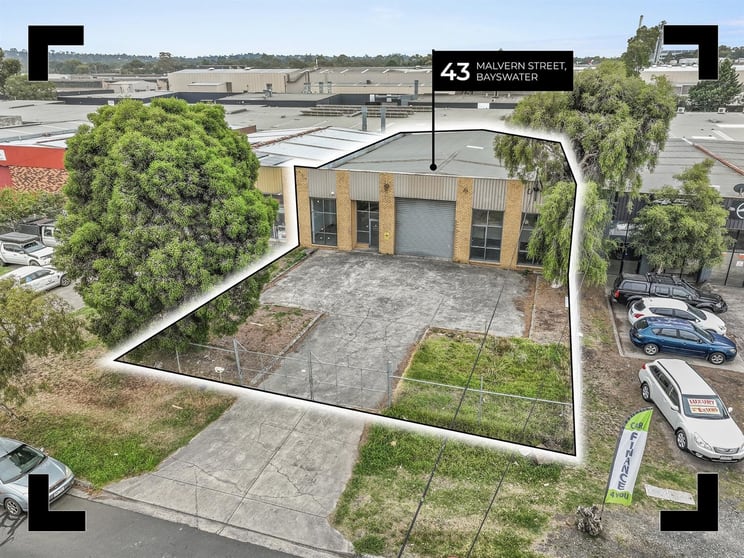Click to view all images 43 Malvern Street Bayswater VIC 3153 - Image 1
