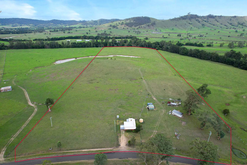 Click to view all images 158 Fosterton Road Dungog NSW 2420 - Image 2