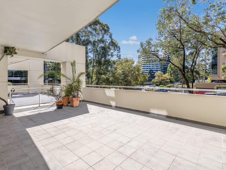 Click to view all images G12/25 Solent Circuit Norwest NSW 2153 - Image 4
