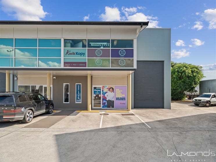 Click to view all images 4/50 PARKER COURT Pinkenba QLD 4008 - Image 2