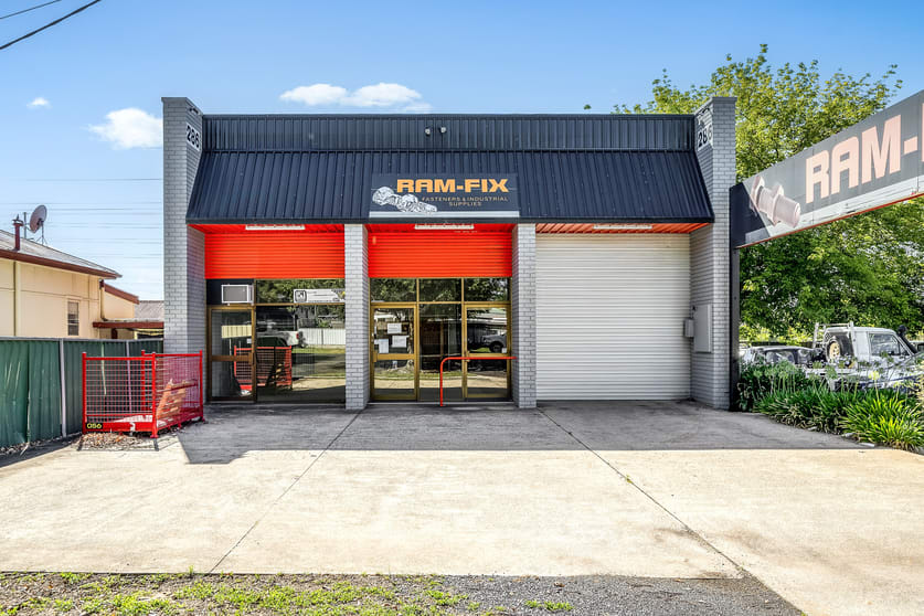 Click to view all images 286 Peisley Street Orange NSW 2800 - Image 1