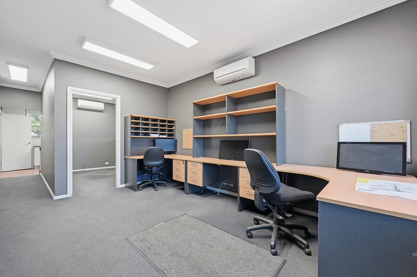 Click to view all images 183 March Street Orange NSW 2800 - Image 3