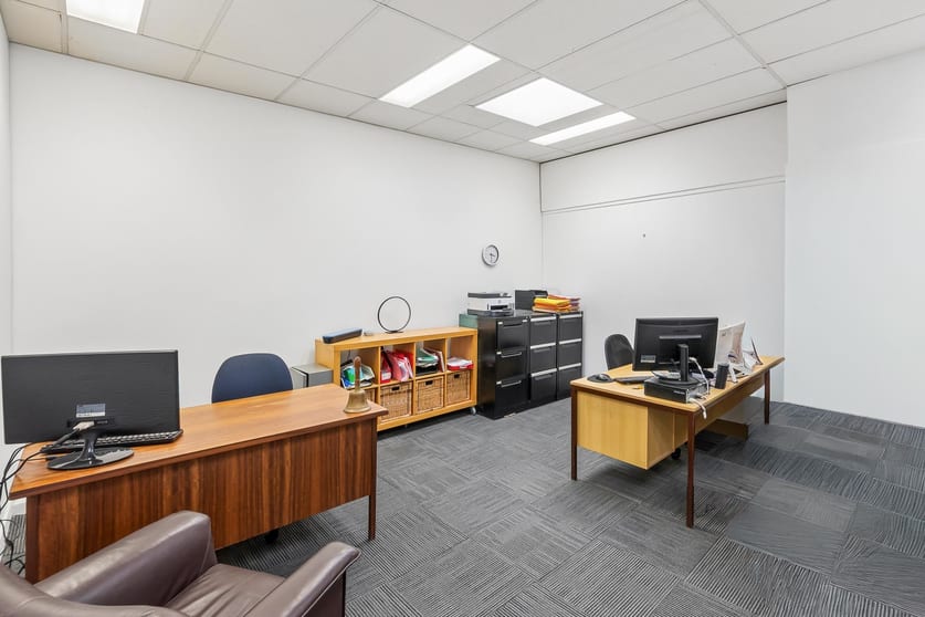 Click to view all images 18 Bills Street Hawthorn VIC 3122 - Image 3
