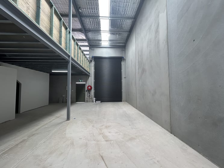 Click to view all images Unit 13/23 Paspaley Street Hume ACT 2620 - Image 2
