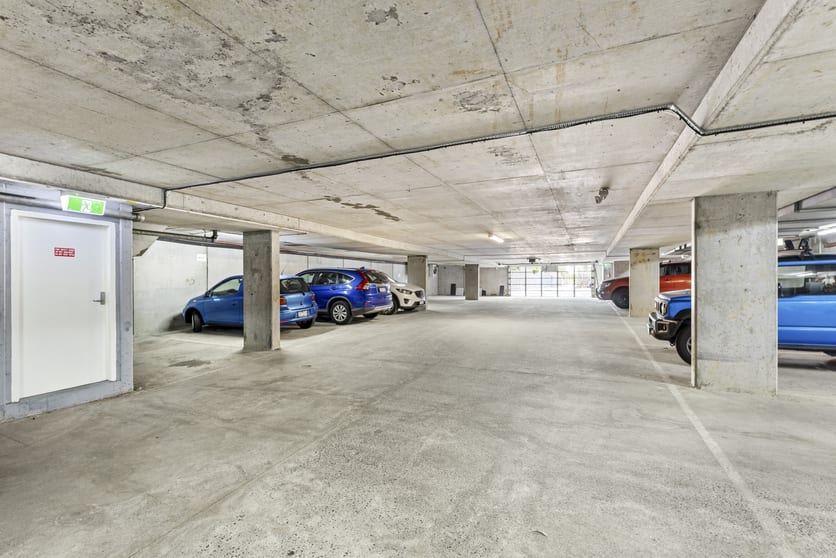 Click to view all images 250 Bay Street Brighton VIC 3186 - Image 4