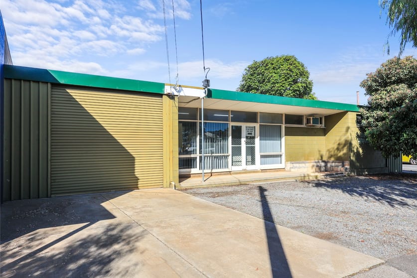 Click to view all images 21 Byre Avenue Somerton Park SA 5044 - Image 3