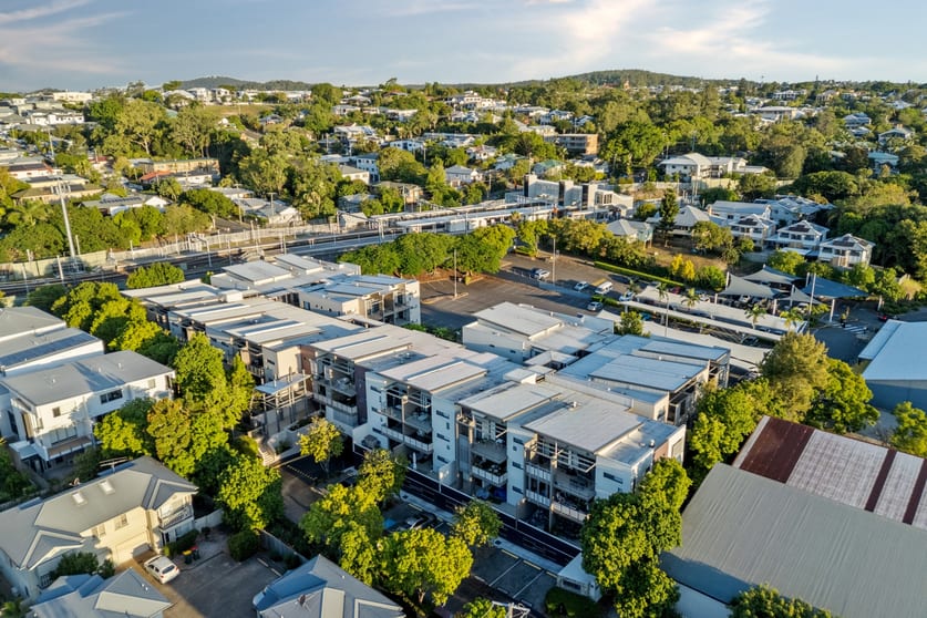 Click to view all images Fairfield QLD 4103 - Image 2