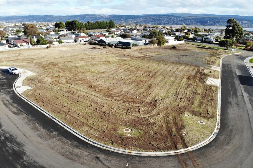 Click to view all images Newnham TAS 7248 - Image 1