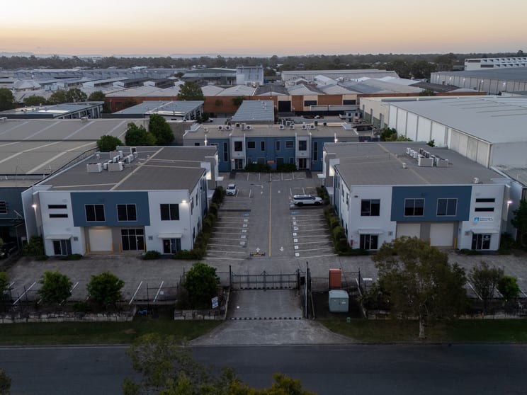 Click to view all images 2/67 Depot Street Banyo QLD 4014 - Image 4